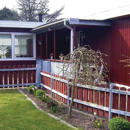 Semesterbostad Two-bedroom Holiday With A Fireplace 04 Faxe