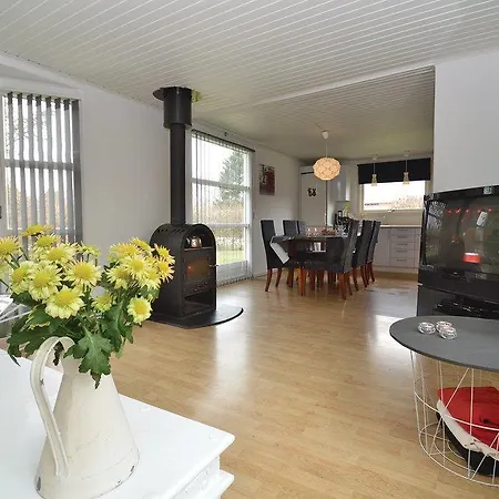 Two-bedroom Holiday With A Fireplace 04 Semesterbostad Faxe